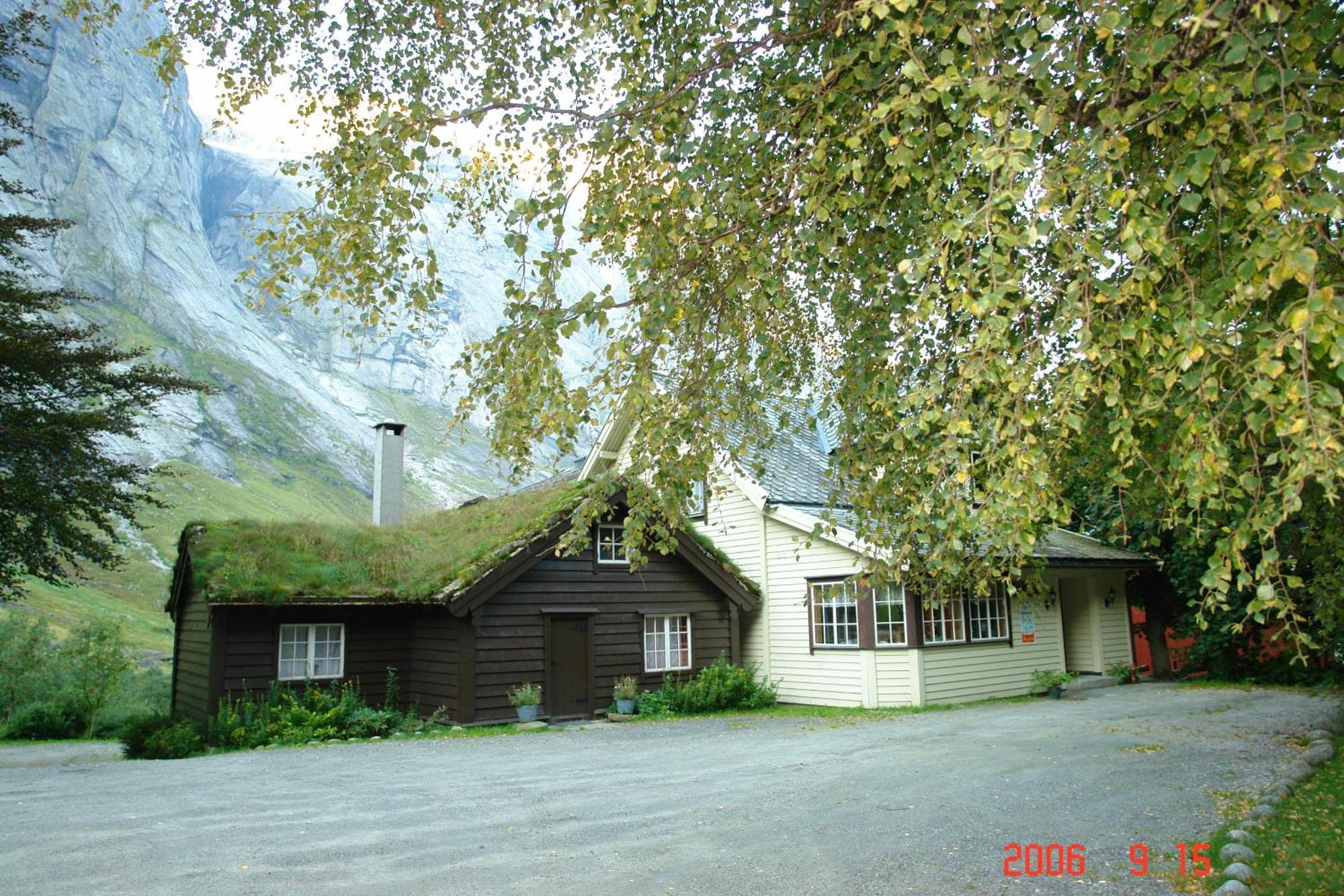 Lunde Turiststasjon * Шей